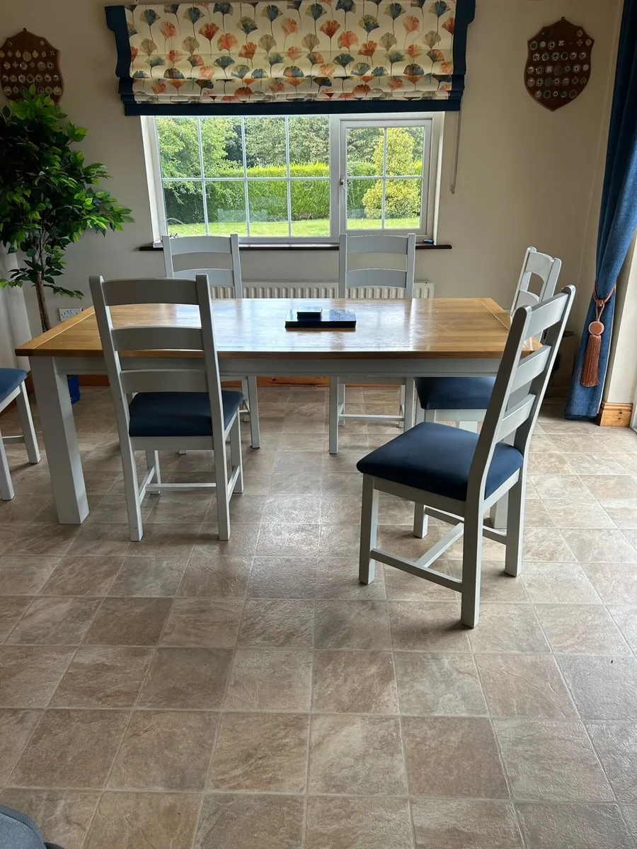 Dinning table&chairs - Image 1
