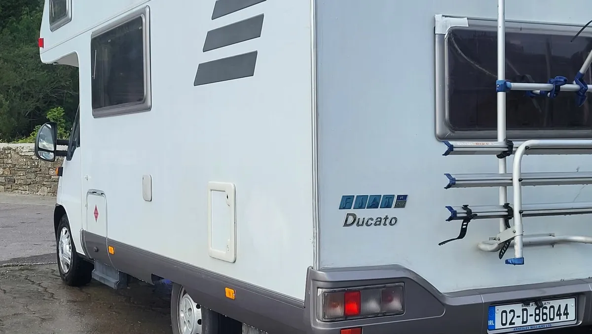Hymer 6 berth  motorhome - Image 3