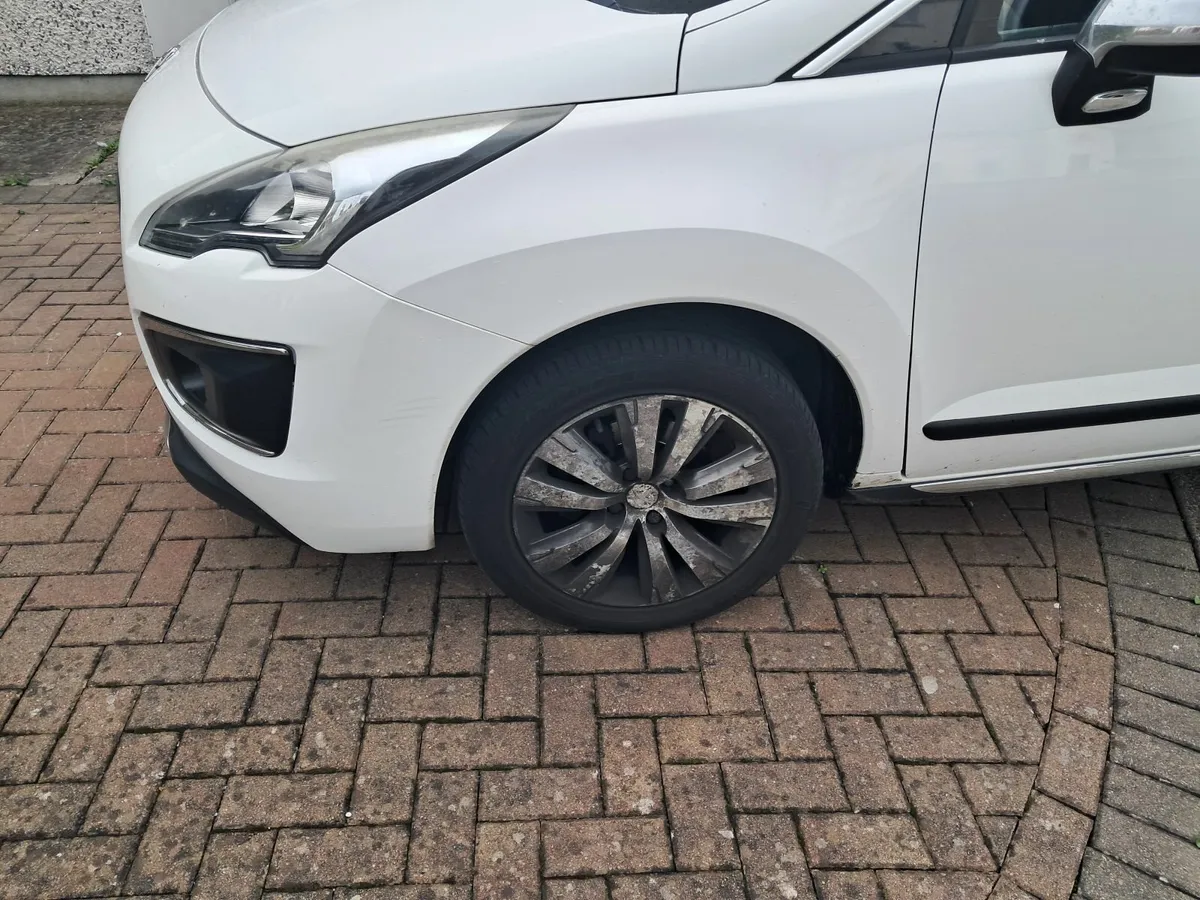 Peugeot 3008 2015 - Image 4