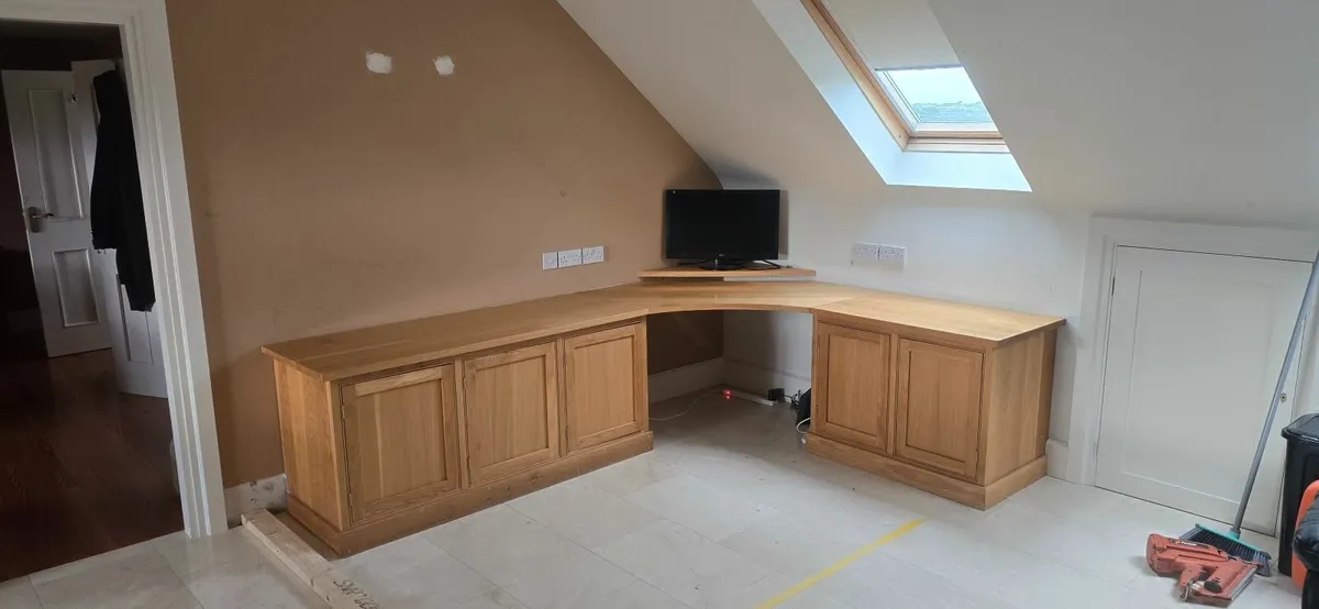Solid Oak Corner office desk - Image 1