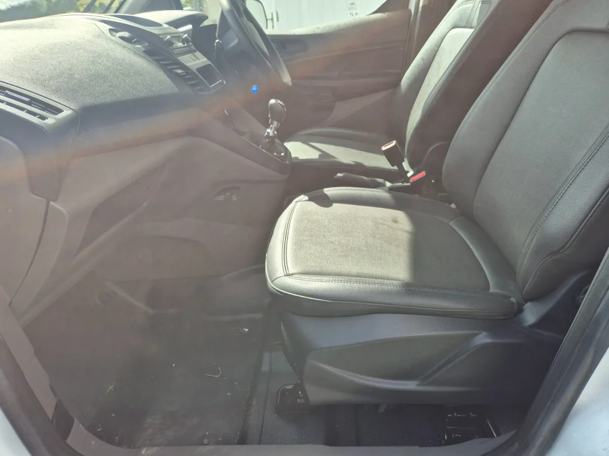 FORD TRANSIT CONNECT - Image 4