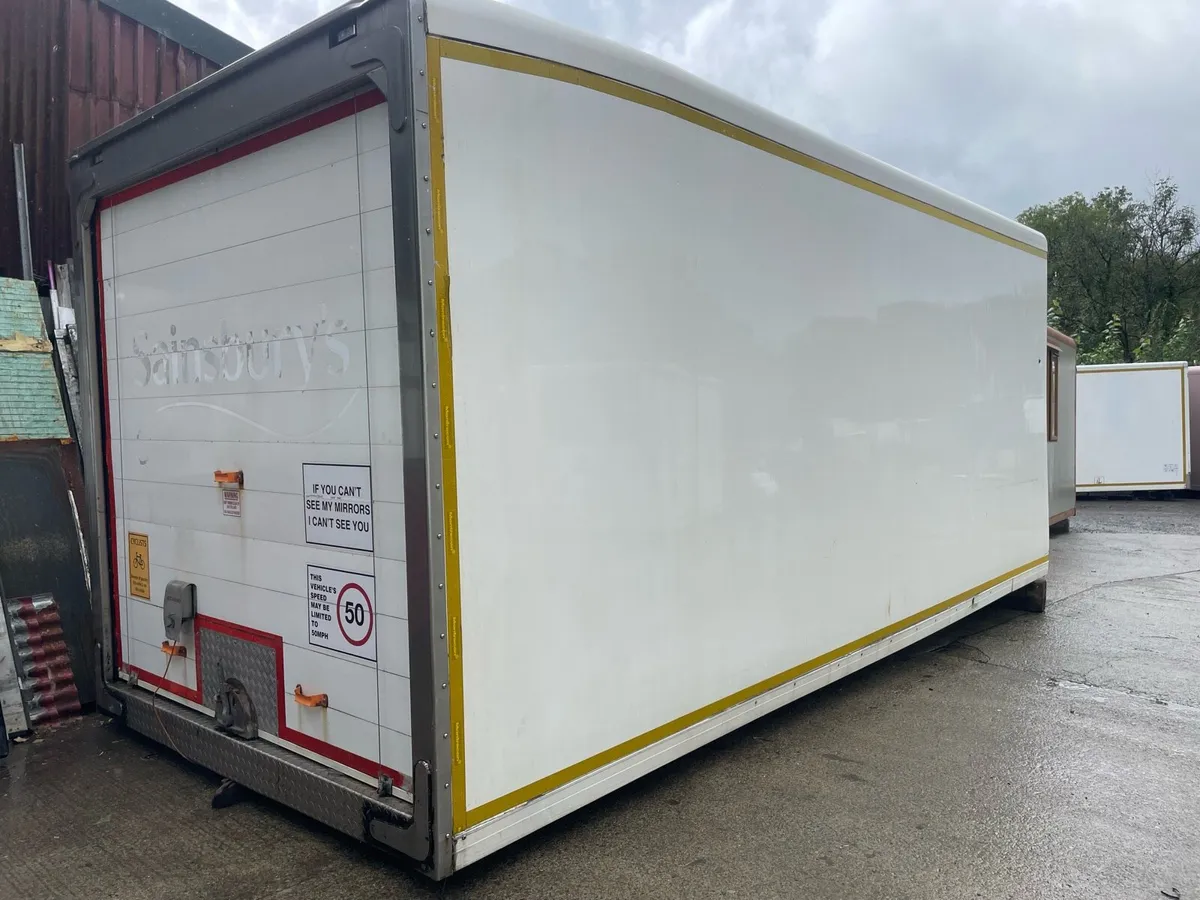 Insulated storage container - Image 1