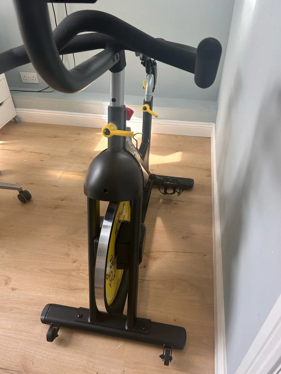 Exercise bike - Image 2
