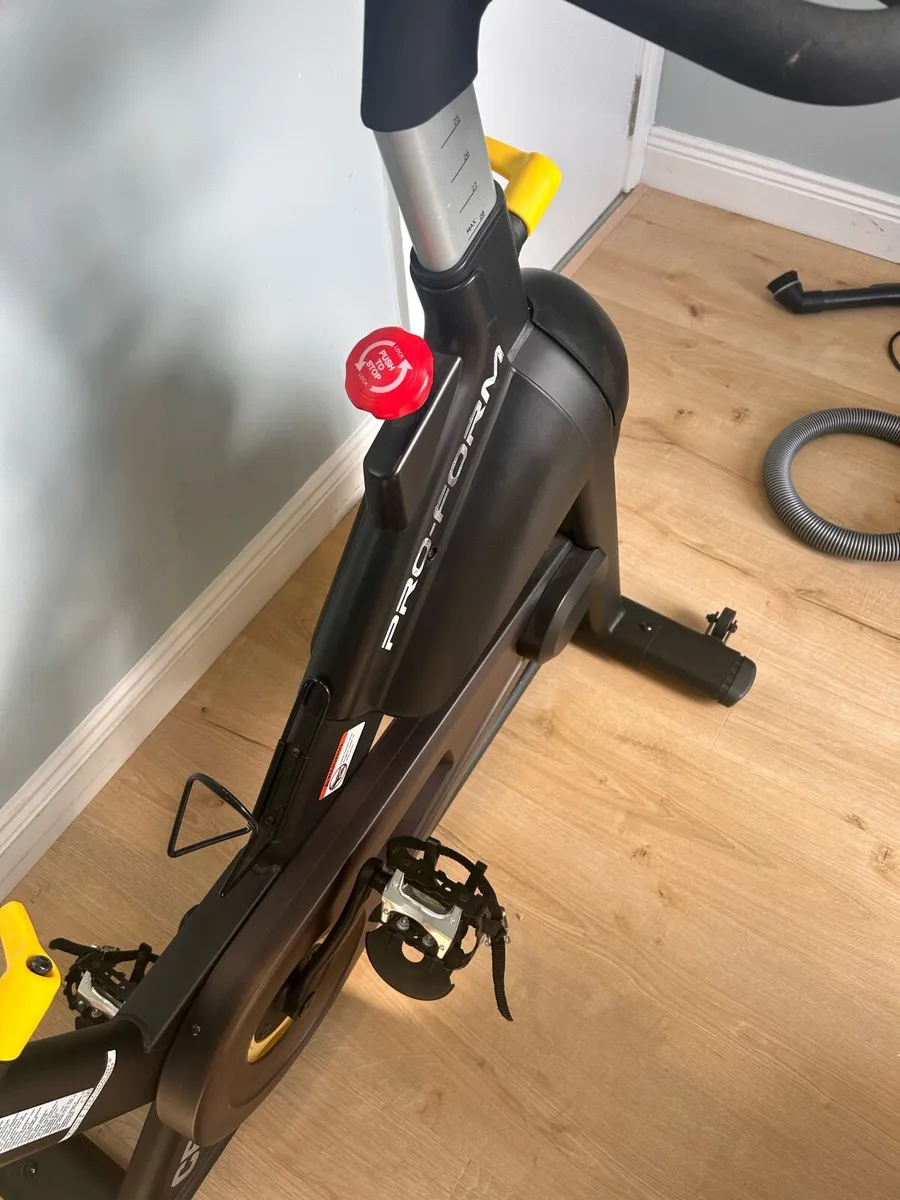Exercise bike - Image 4
