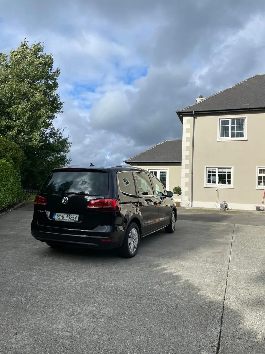 Volkswagen Sharan 2016 - Image 2