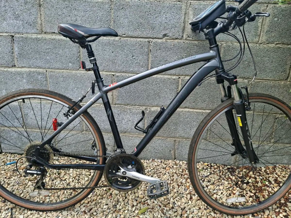 Specialized CrossTrail Hybrid Bicycle - Image 1