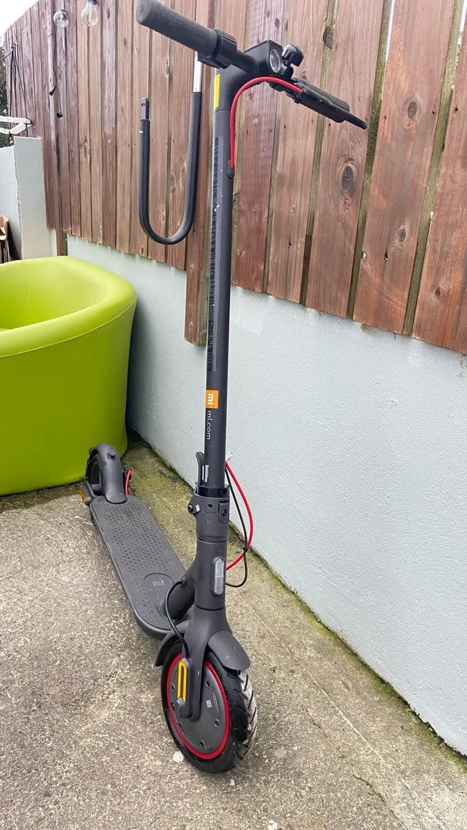 Xiaomi Mi Electric Scooter - Image 2