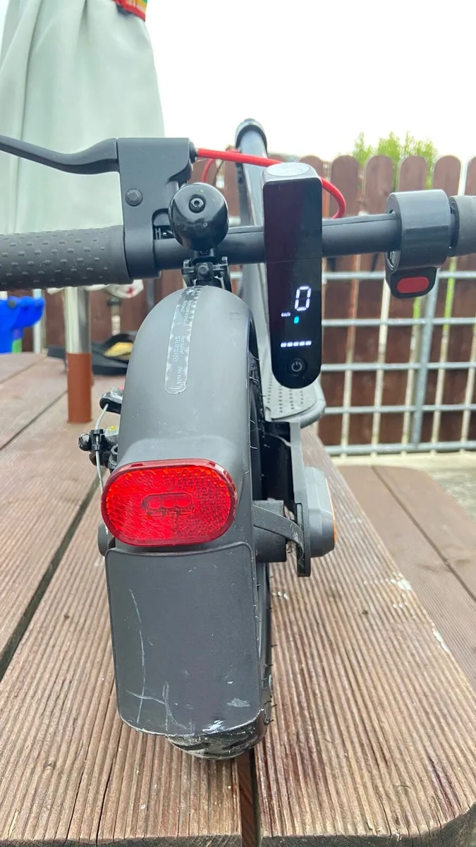 Xiaomi Mi Electric Scooter - Image 1