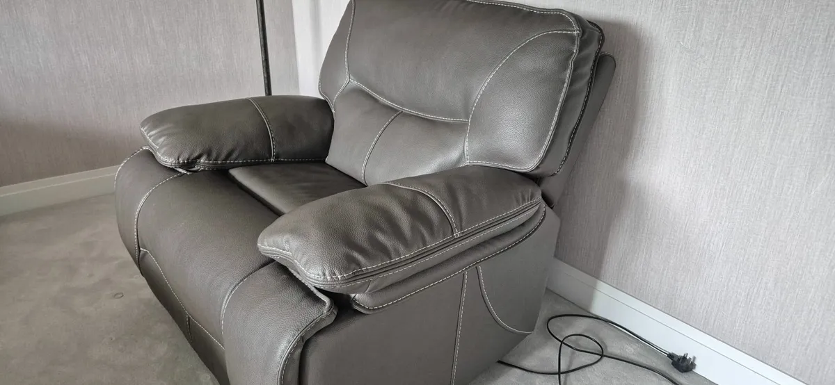 Leather recliner chair... - Image 3