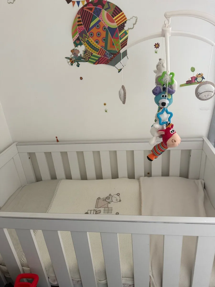 Obaby Nika Cot - Image 4