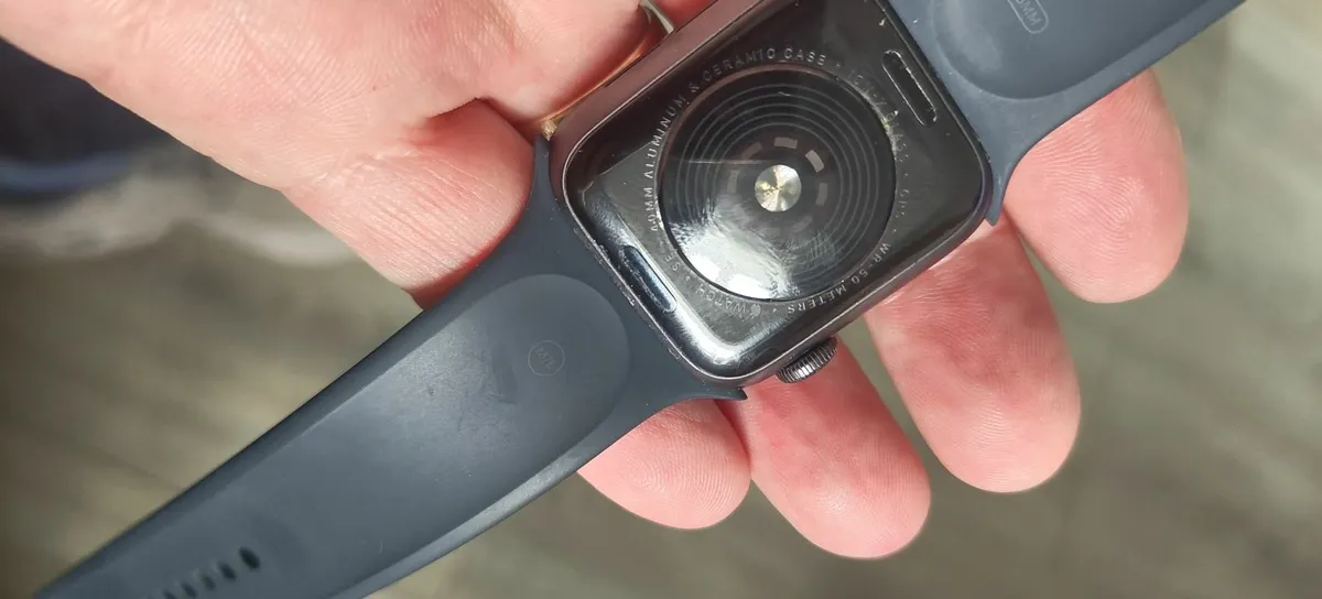 Apple Watch SE - SERIES - -40ml - Image 4