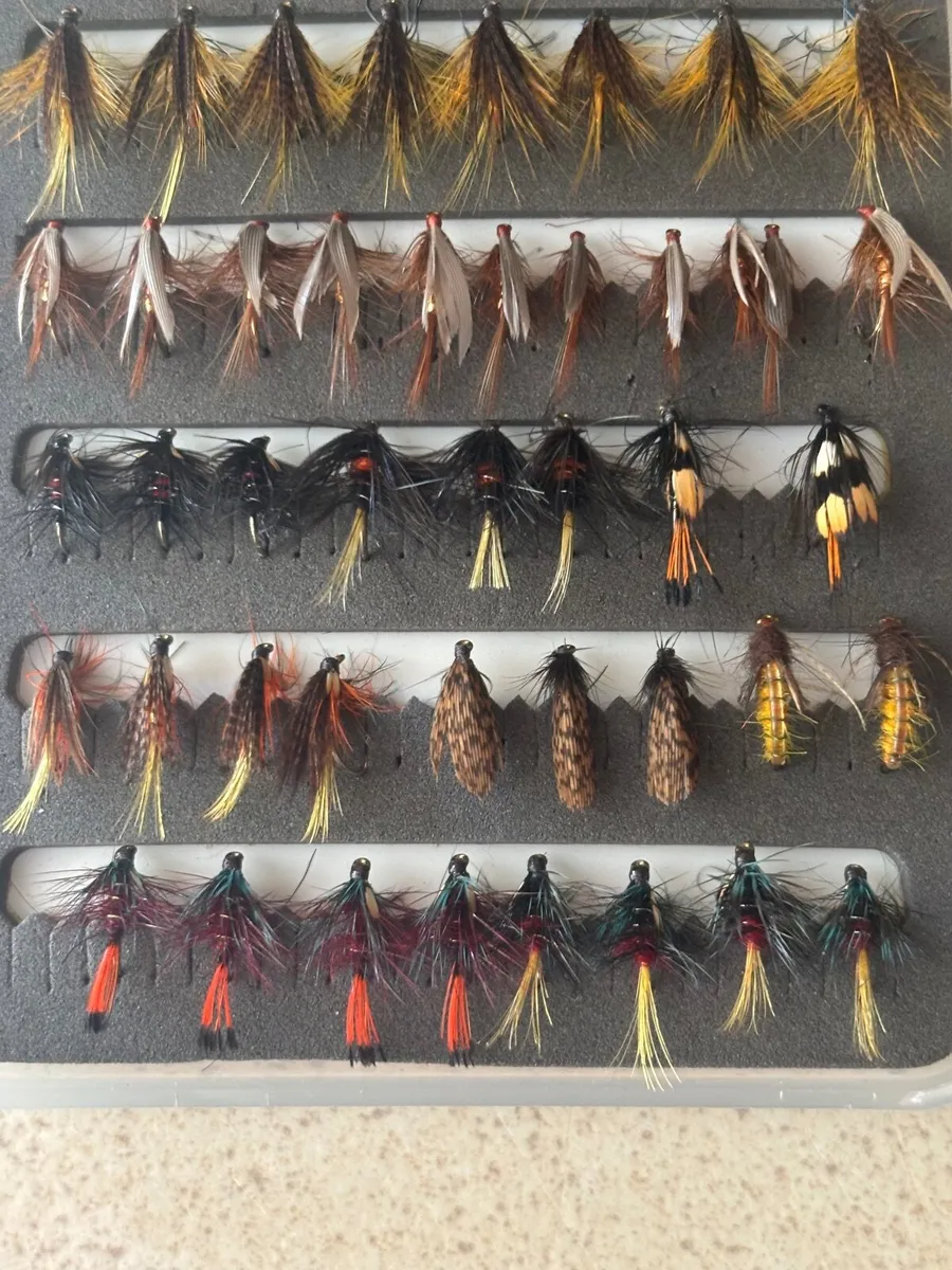 87 professionally tied lake flies - Image 2