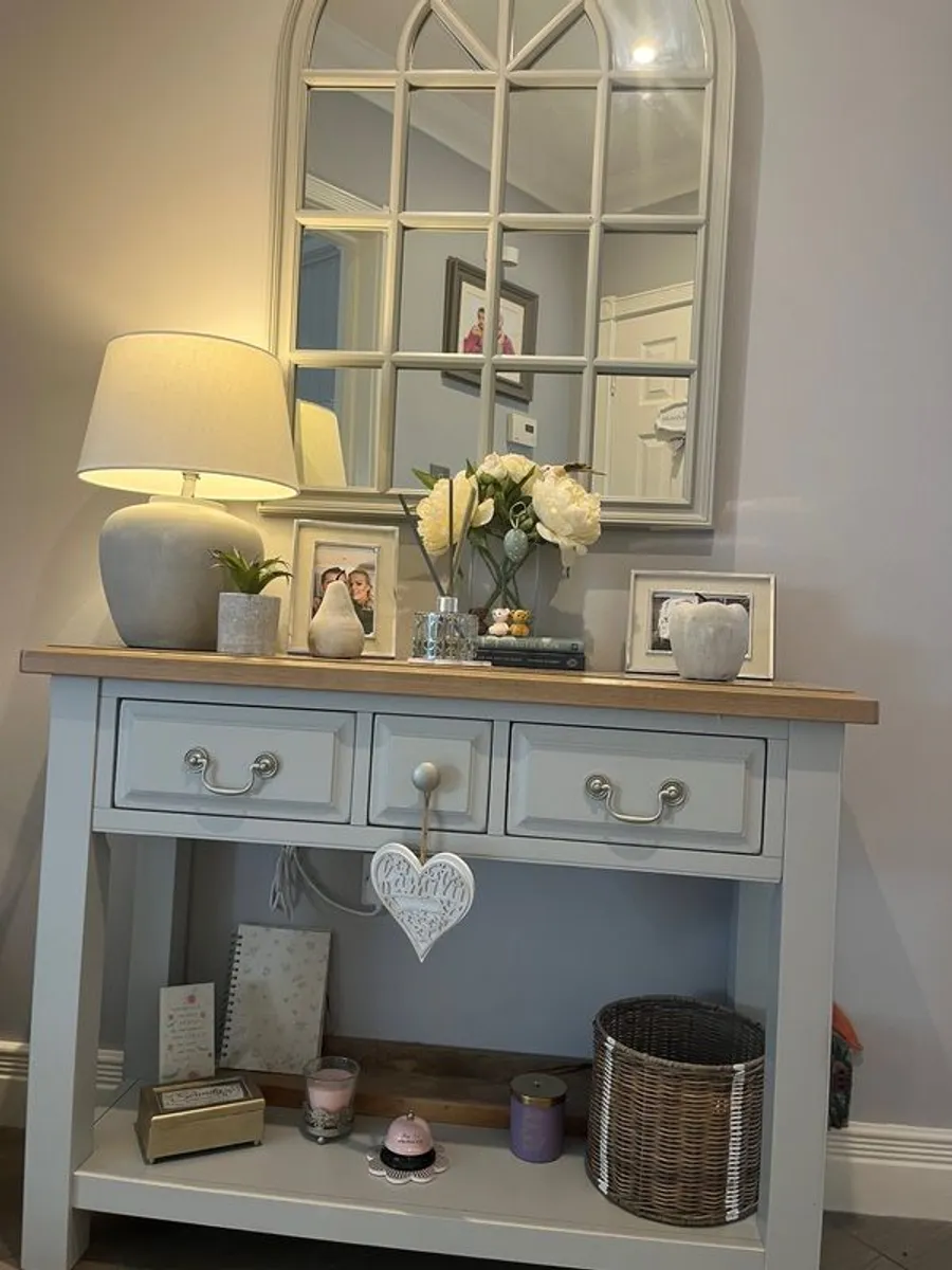 console table - Image 3