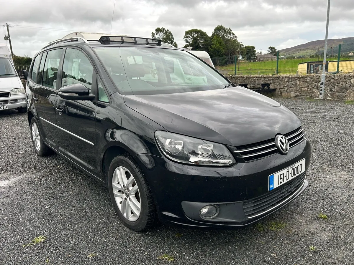 Touran 69000KM 1.4 auto pan roof leather - Image 1
