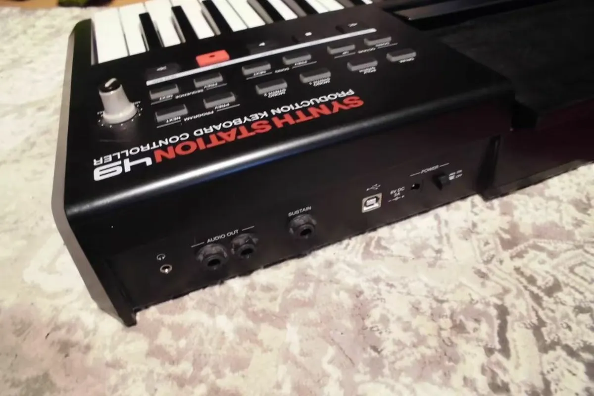 Yamaha MODX6 Synthesizer Full Setup Including Stan - Image 2