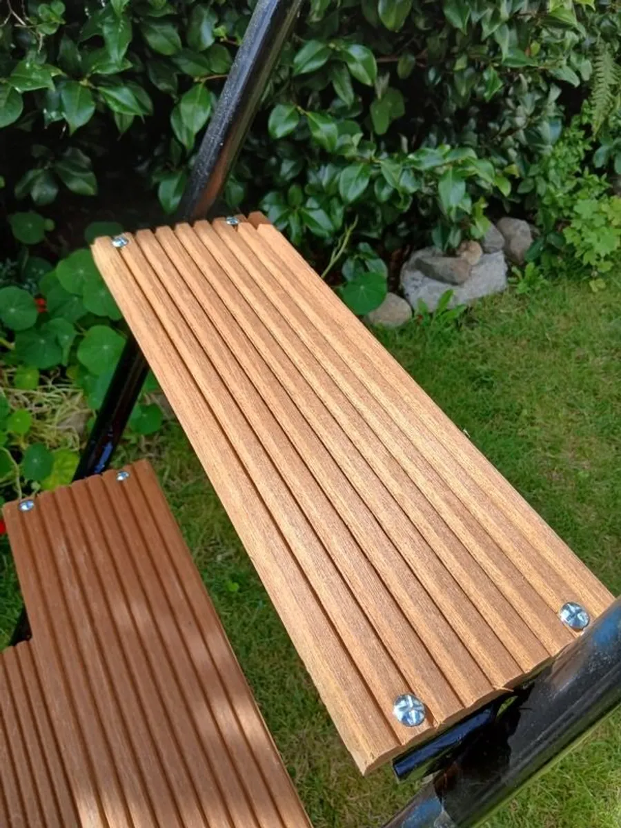 Heavy-Duty Ladder - Image 3