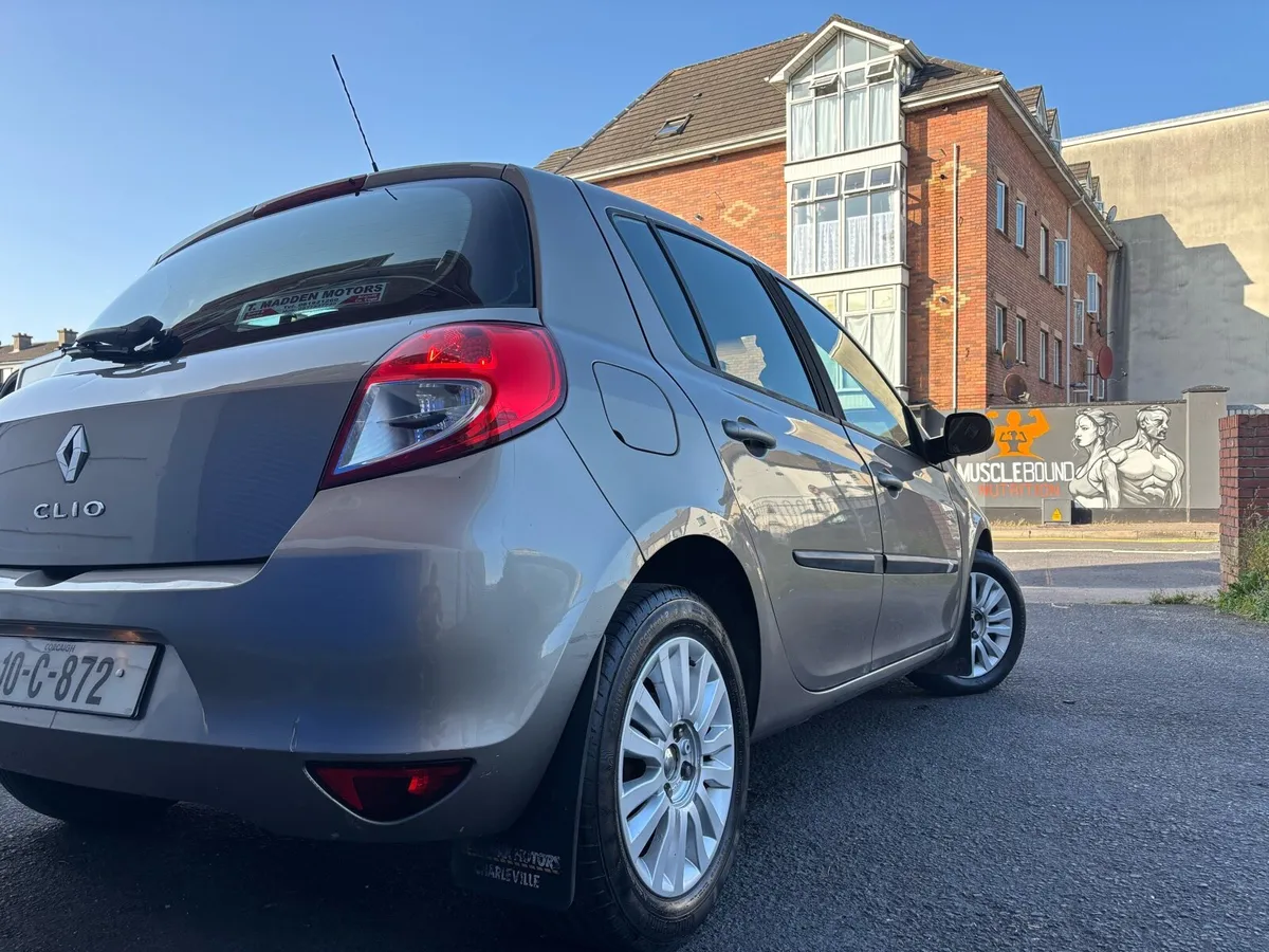 Renault Clio 1.2 Royale Eco NEW NCT! 05.2026 - Image 2