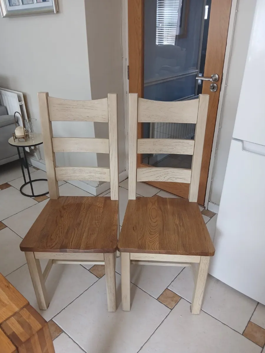 Kitchen table & chairs - Image 3