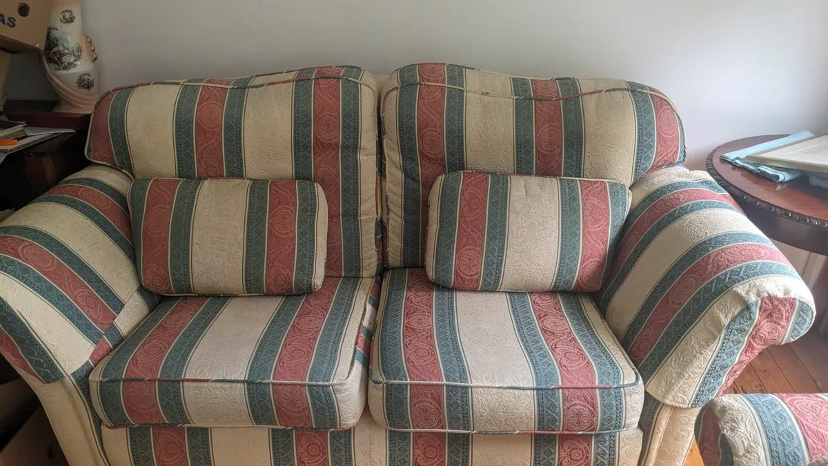 Suite - 3-2-1 - Finline sofas and armchair - Image 2