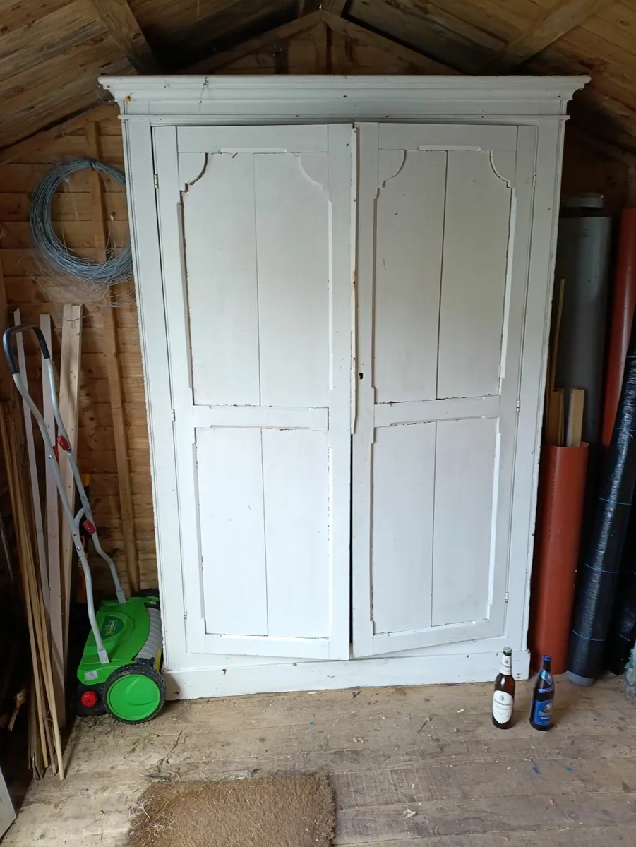 Large cupboard 195 x 130 x46 cm, hardwood, perfect - Image 1