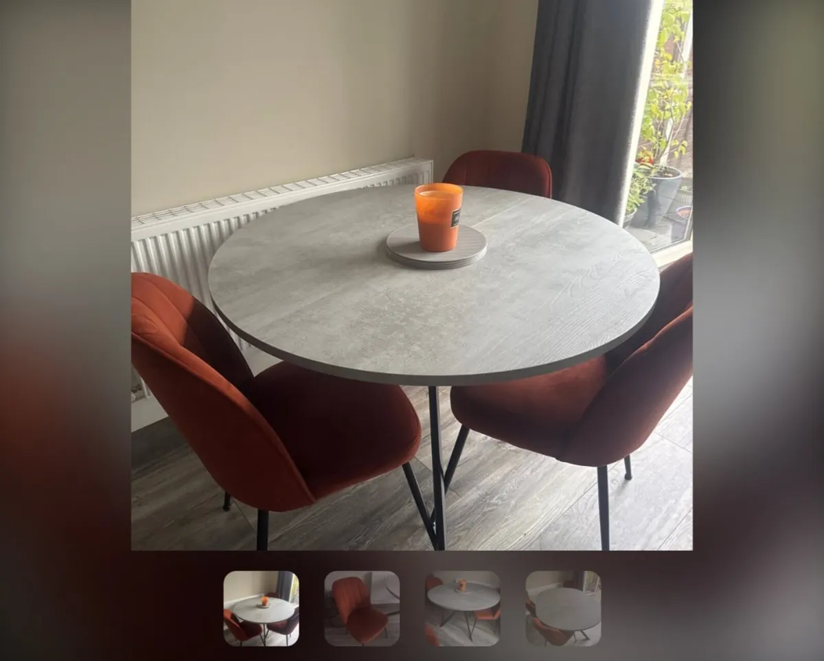 Kitchen Table and 4 Chairs - Image 1