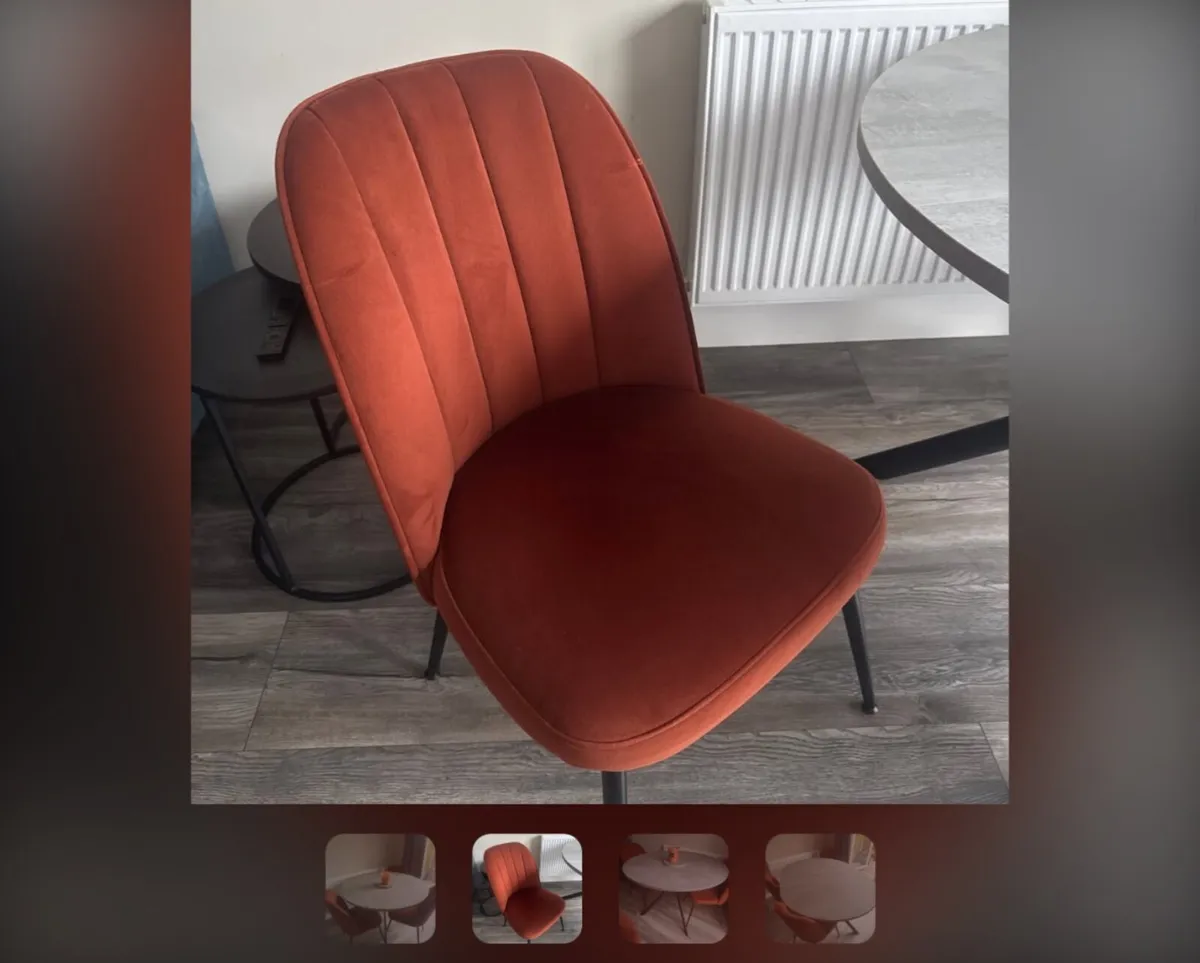 Kitchen Table and 4 Chairs - Image 2