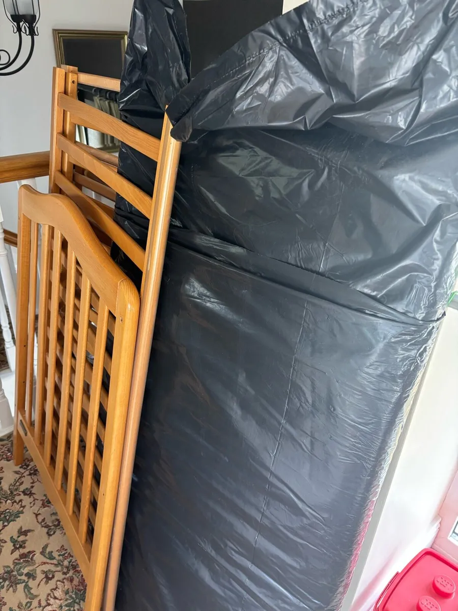 Baby cot - Image 2