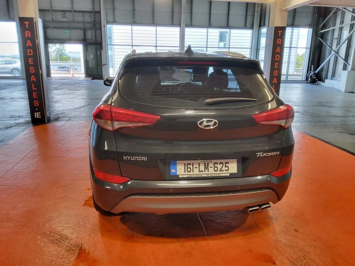 Hyundai Tucson 2.0 D Executive 4WD - Image 4