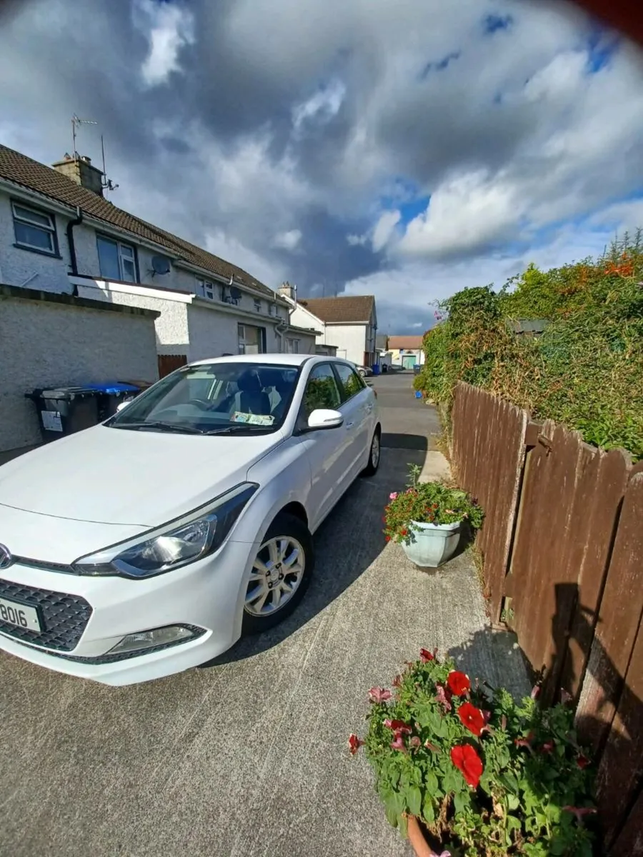 Hyundai i20 2016 - Image 2