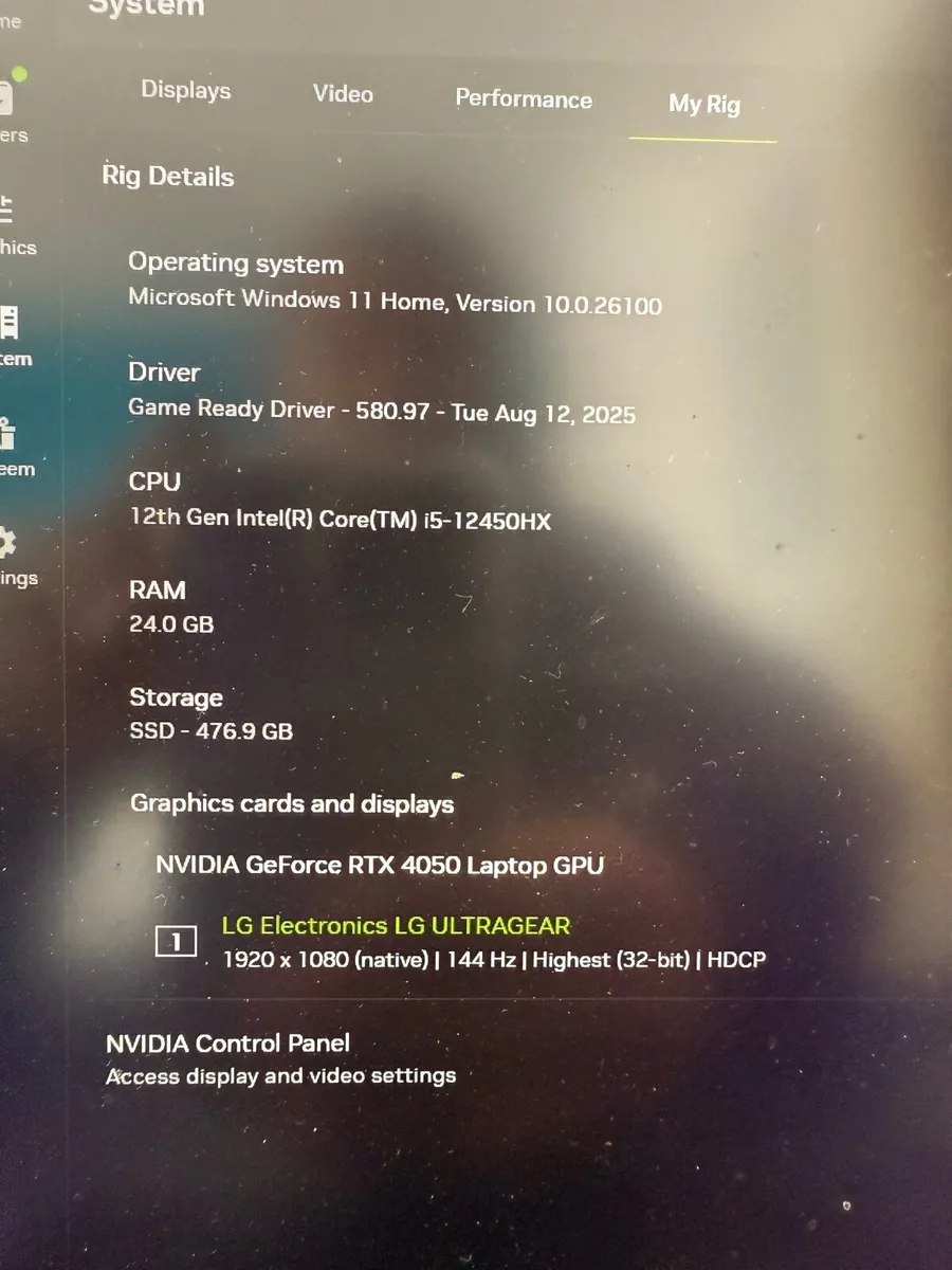 Lenovo LOQ gaming laptop - Image 4