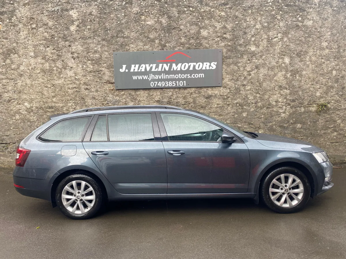 April 2017 Skoda Octavia 'Deposit taken' - Image 2
