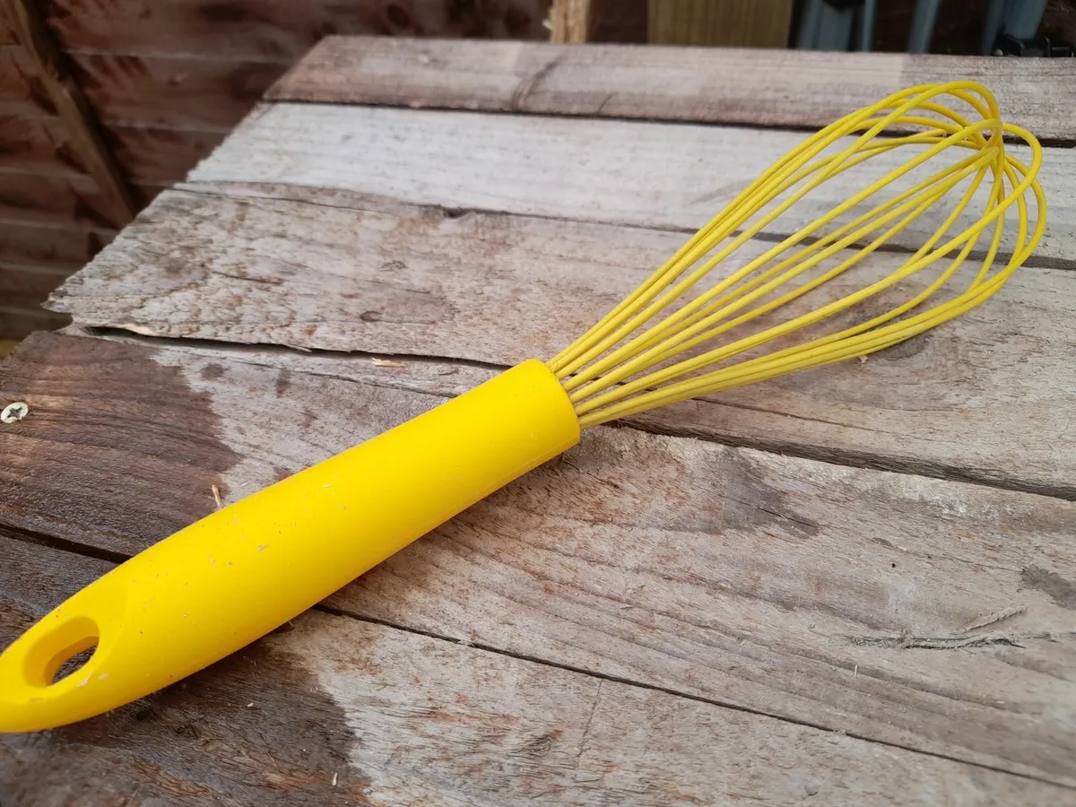 whisk - kitchen utensil bake baking cooking