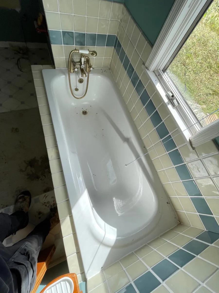 Bath tub - Image 3