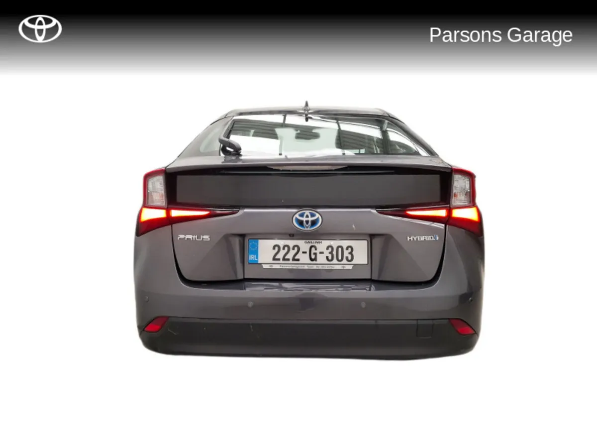 Toyota Prius PRIUS LUXURY - Image 4