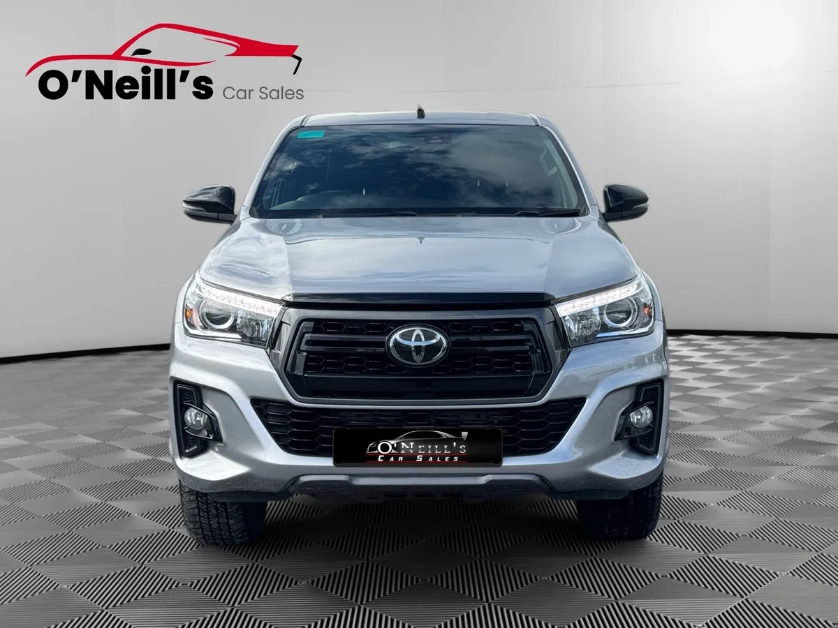 Toyota Hilux 2020 INVINCIBLE X AUTO #266 - Image 4