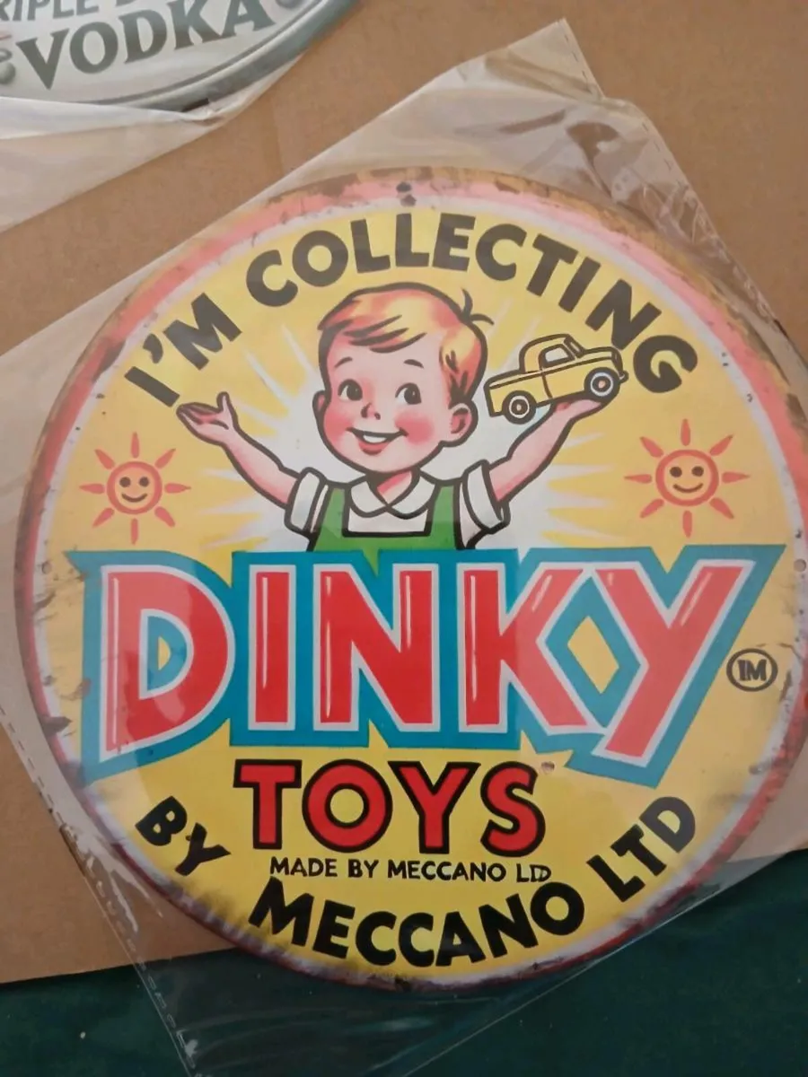 VINTAGE  TIN SIGNS - Image 1