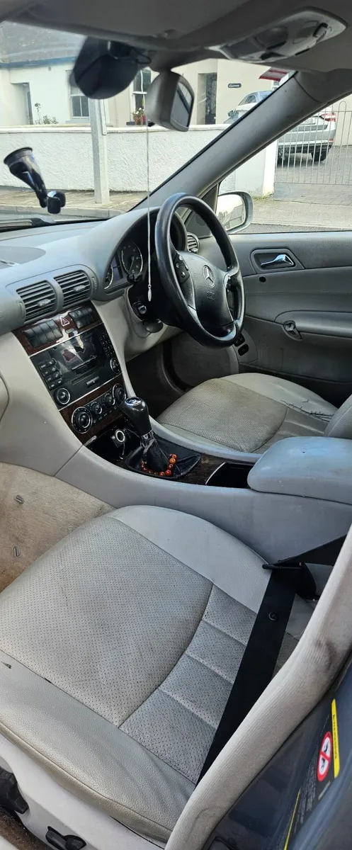 Mercedes-Benz C-Class 2007 - Image 1