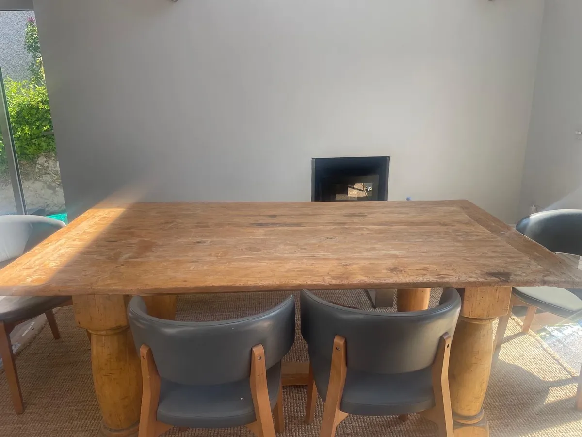 Designer Ralph Lauren dining table - Image 1