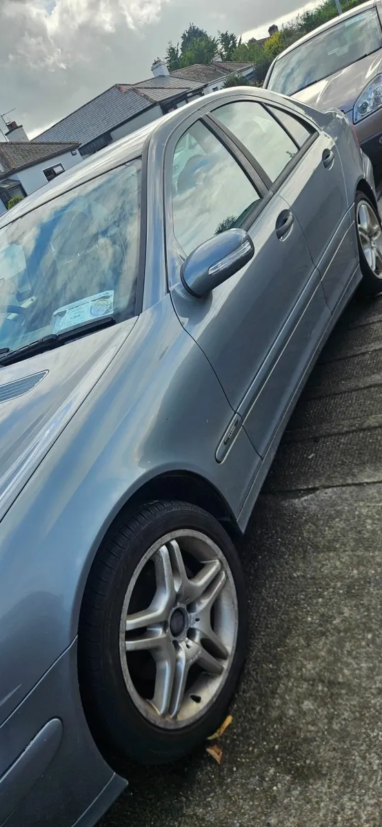 Mercedes-Benz C-Class 2007 - Image 4