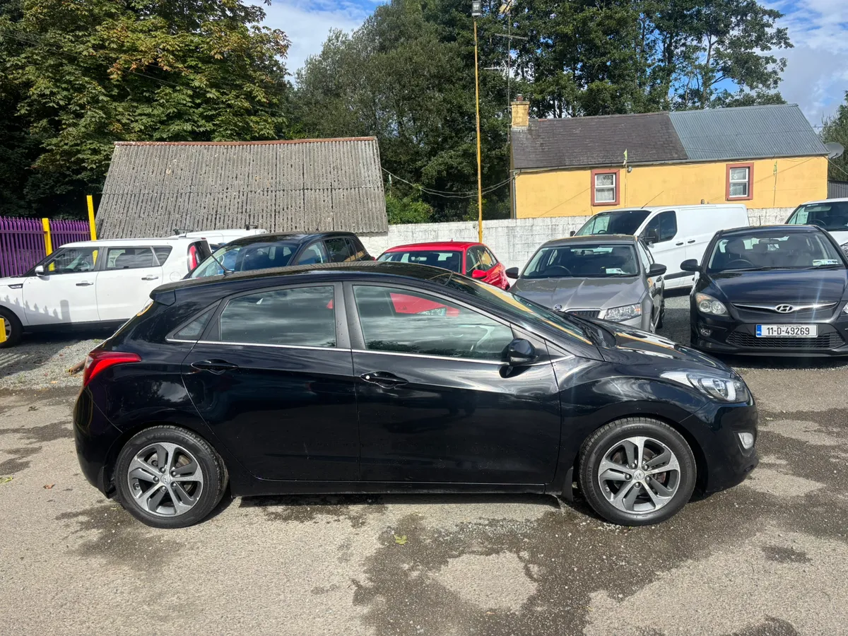 Stunning Low Mileage Hyundai i30 NCT Warranty - Image 3
