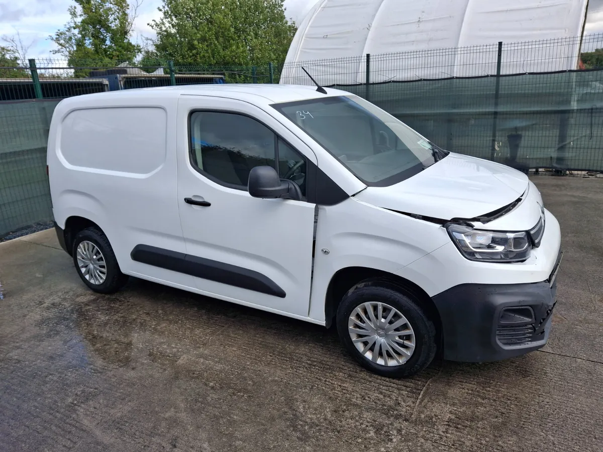 201 Citroën Berlingo  3 seater - Image 1