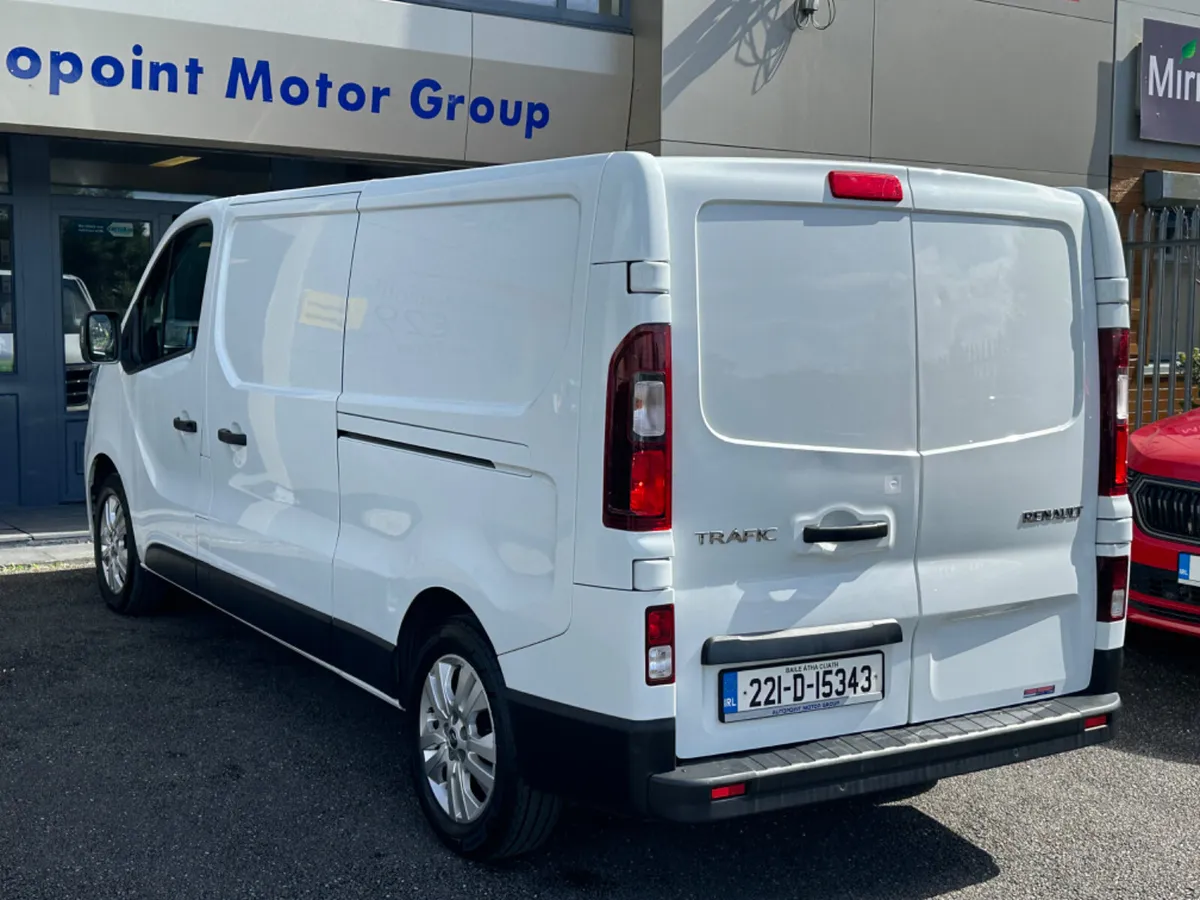 2.0 DCI SPORT BLUE (130bhp) - SAVE 2000eur - Image 2