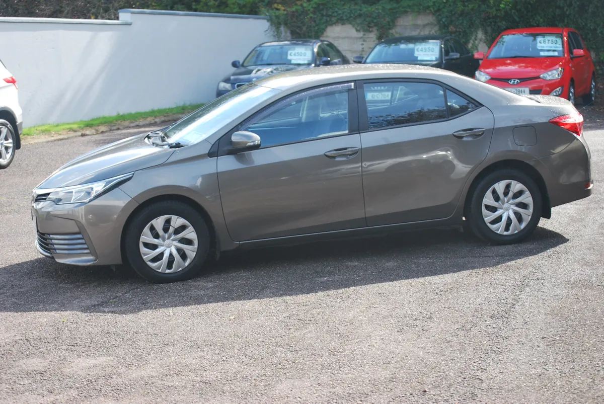 Toyota Corolla 2017 Terra 1.4 D4D - Image 1