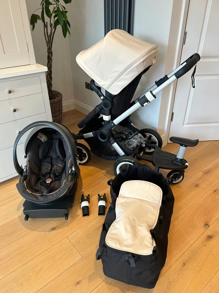 Pram/Buggy and infant car seat - Image 1