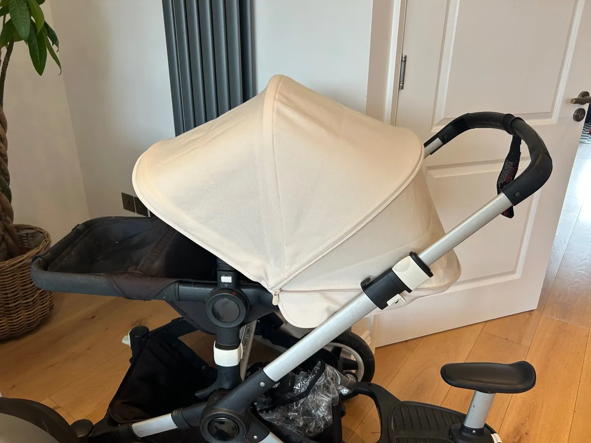 Pram/Buggy and infant car seat - Image 4