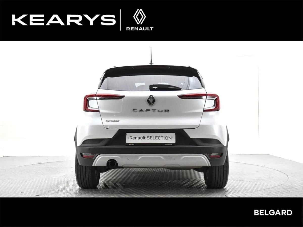 Renault Captur TCe 100 Iconic - Image 2