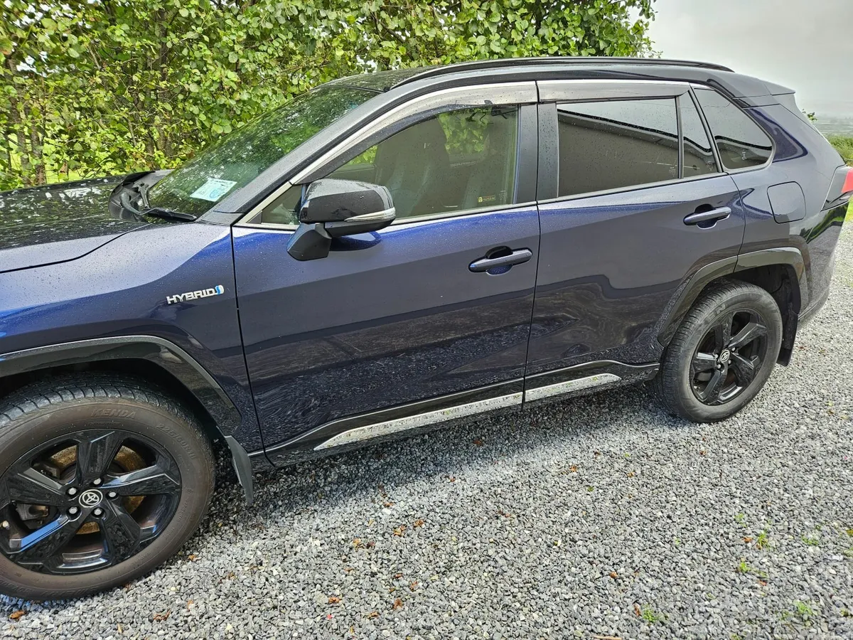 Toyota RAV4 2021 - Image 2