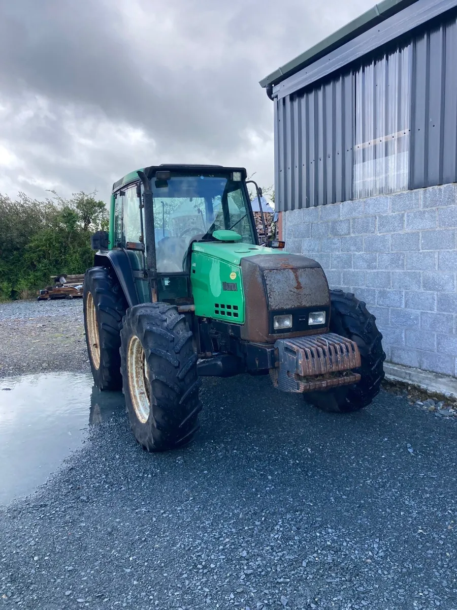 Valtra 6400 - Image 1