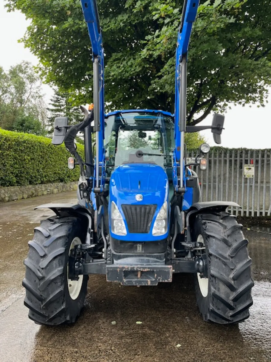 2018 New Holland T5.105 D/C c/w MX406+ loader - Image 3