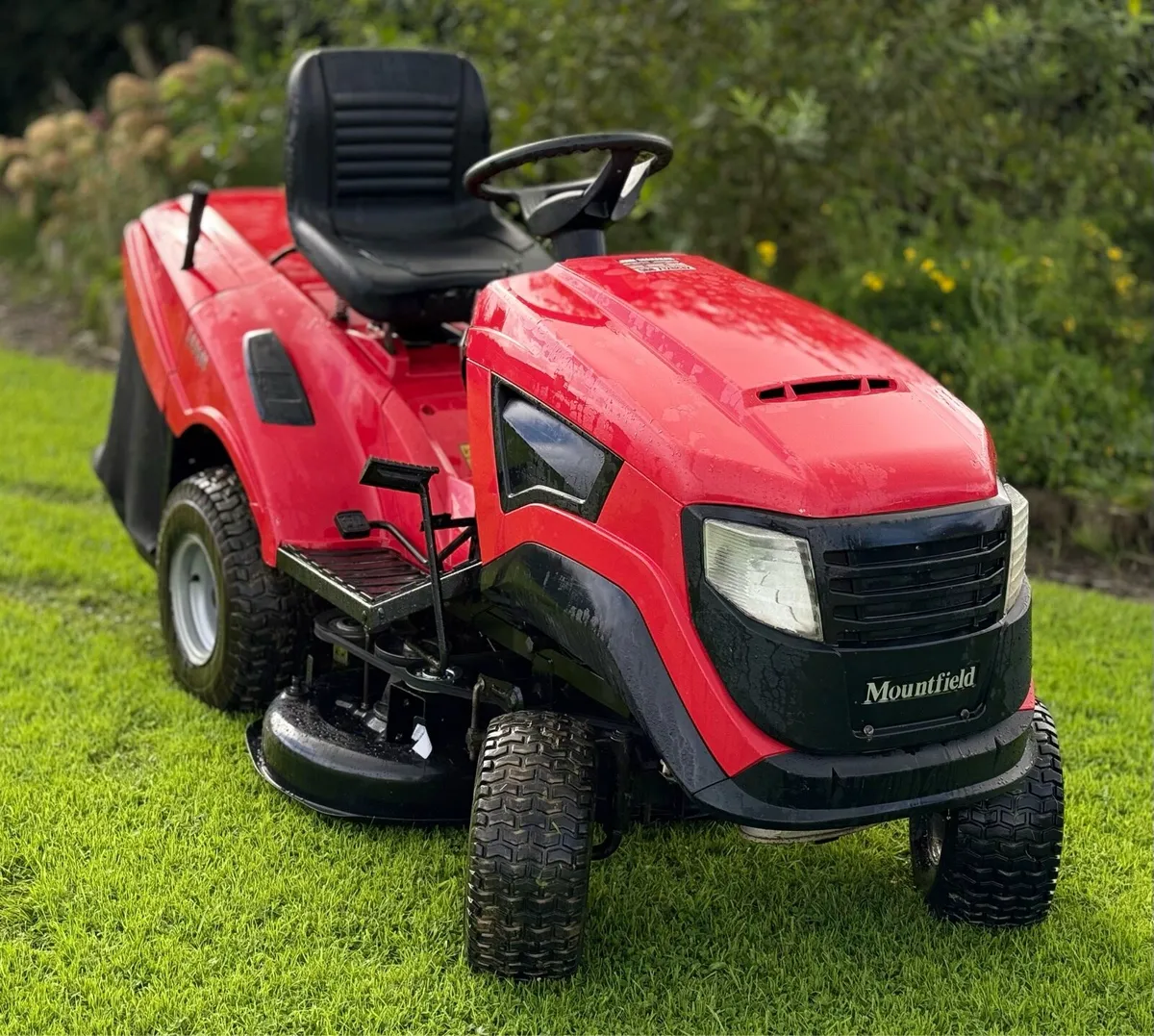 Moundfield/Castelgarden RideOn Lawnmower - Image 1